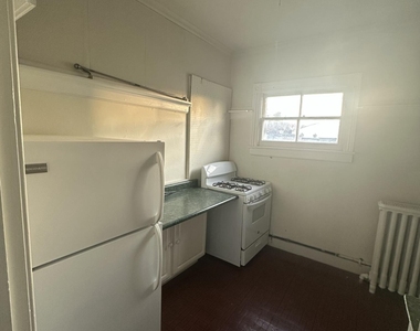 39 S Lake Avenue - Photo Thumbnail 4