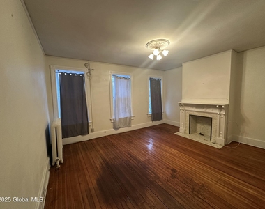 39 S Lake Avenue - Photo Thumbnail 2