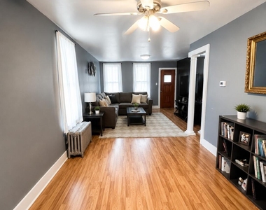 272-274 Locust Avenue - Photo Thumbnail 1