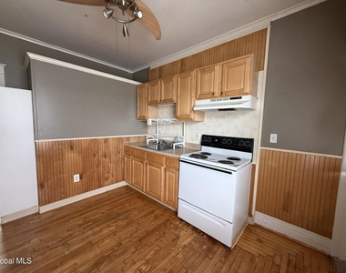 45 Lincoln Avenue - Photo Thumbnail 3