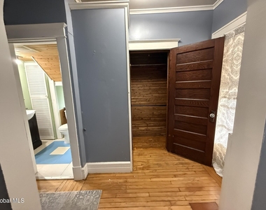 45 Lincoln Avenue - Photo Thumbnail 8