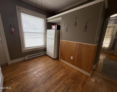 45 Lincoln Avenue - Photo Thumbnail 4
