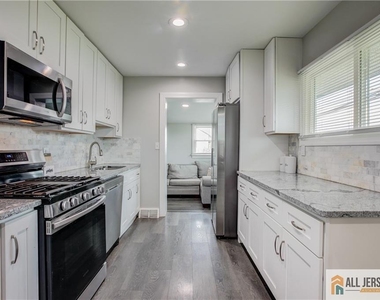 509 New Durham Road - Photo Thumbnail 6