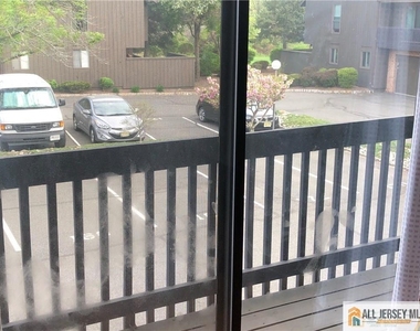162 Westgate Drive - Photo Thumbnail 11