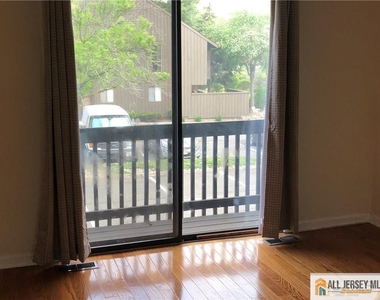 162 Westgate Drive - Photo Thumbnail 12