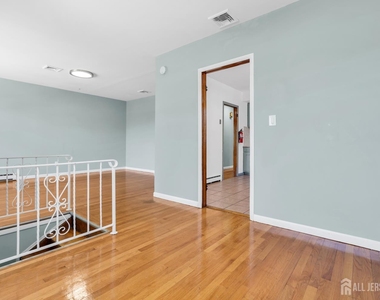 287 E Smith Street E - Photo Thumbnail 31