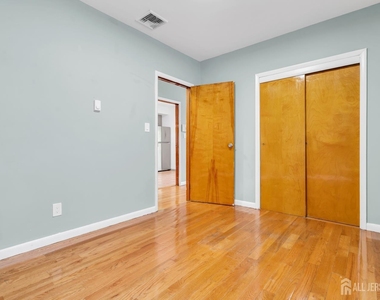 287 E Smith Street E - Photo Thumbnail 27