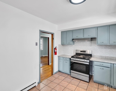 287 E Smith Street E - Photo Thumbnail 16