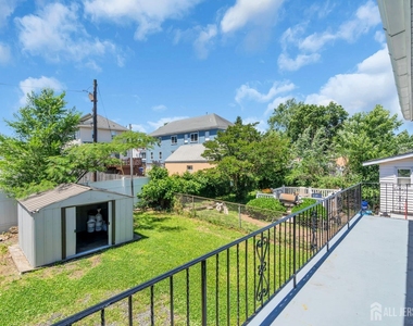 287 E Smith Street E - Photo Thumbnail 43