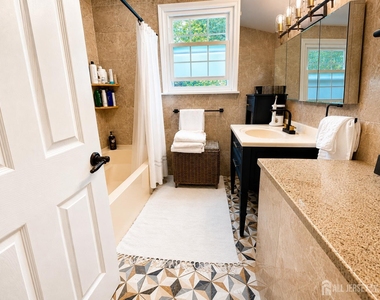 7 Morningside Road - Photo Thumbnail 14