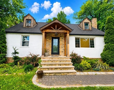 7 Morningside Road - Photo Thumbnail 3