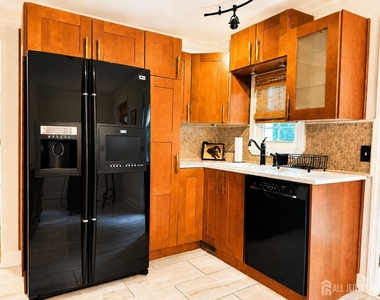 7 Morningside Road - Photo Thumbnail 7