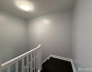 824 2nd Street - Photo Thumbnail 1