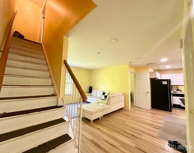 263 Prestwick Way - Photo Thumbnail 2