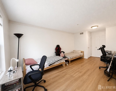 263 Prestwick Way - Photo Thumbnail 10