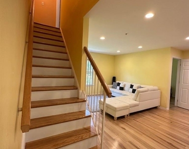 263 Prestwick Way - Photo Thumbnail 9