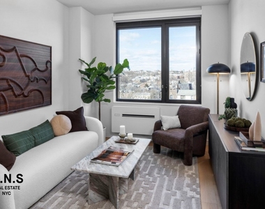 11 Ocean Parkway - Photo Thumbnail 6