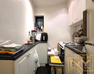 171 E 77th Street - Photo Thumbnail 2