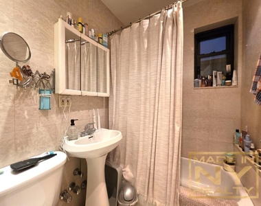 171 E 77th Street - Photo Thumbnail 8