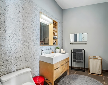 27-28 Thomson Avenue - Photo Thumbnail 9