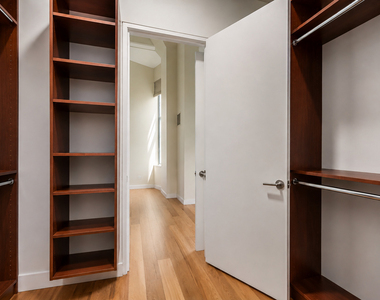 27-28 Thomson Avenue - Photo Thumbnail 10