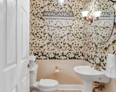 27 W 11th Street - Photo Thumbnail 7