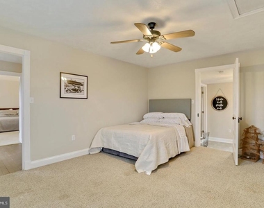 27 W 11th Street - Photo Thumbnail 41