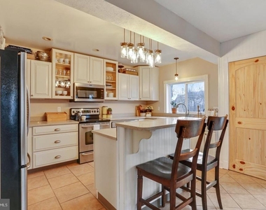 27 W 11th Street - Photo Thumbnail 13