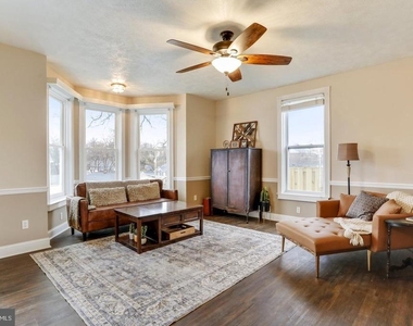 27 W 11th Street - Photo Thumbnail 10