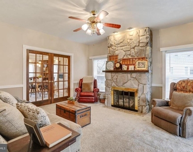 27 W 11th Street - Photo Thumbnail 14