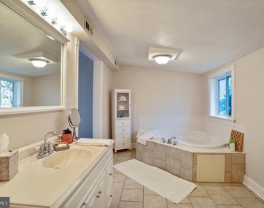 27 W 11th Street - Photo Thumbnail 29