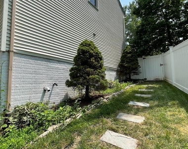 31 Ballantrae Court - Photo Thumbnail 34