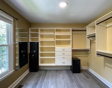 31 Ballantrae Court - Photo Thumbnail 16