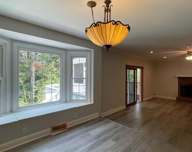 31 Ballantrae Court - Photo Thumbnail 4
