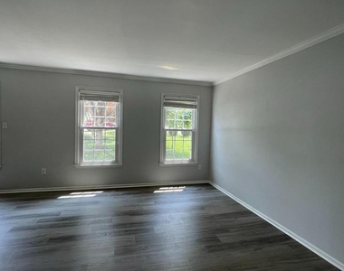 31 Ballantrae Court - Photo Thumbnail 10
