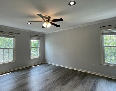 31 Ballantrae Court - Photo Thumbnail 12
