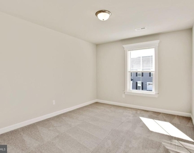 5602 Finley Rose Court - Photo Thumbnail 15