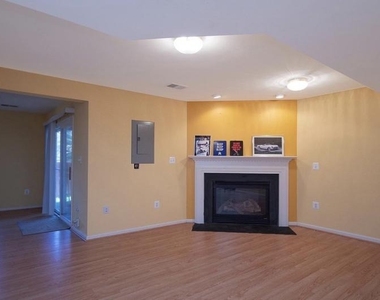 12327 Malvern Way - Photo Thumbnail 9