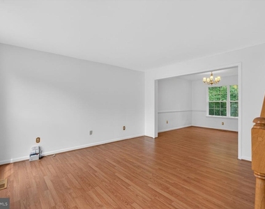 10545 Winged Elm Circle - Photo Thumbnail 9