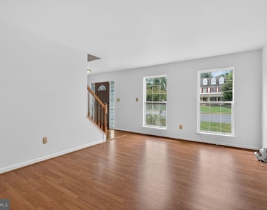 10545 Winged Elm Circle - Photo Thumbnail 13
