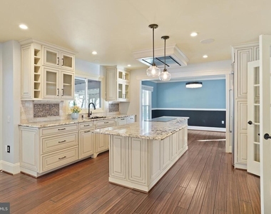 10865 Monticello Court - Photo Thumbnail 7