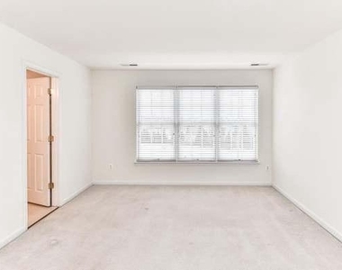 21759 Ladyslipper Square - Photo Thumbnail 23
