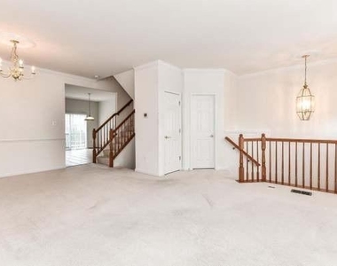 21759 Ladyslipper Square - Photo Thumbnail 5