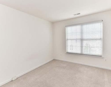 21759 Ladyslipper Square - Photo Thumbnail 14