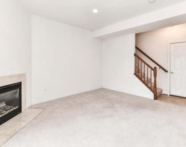 21759 Ladyslipper Square - Photo Thumbnail 26