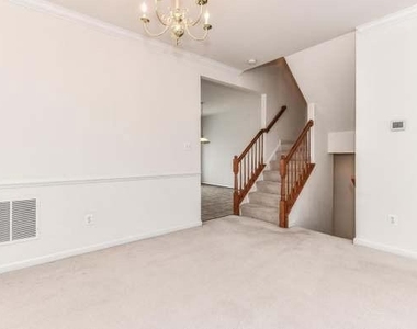 21759 Ladyslipper Square - Photo Thumbnail 7