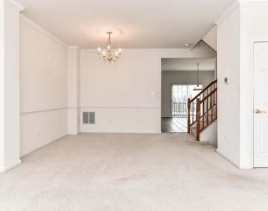 21759 Ladyslipper Square - Photo Thumbnail 6