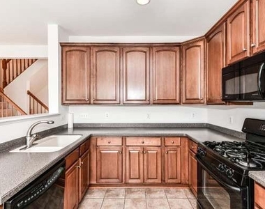 21759 Ladyslipper Square - Photo Thumbnail 10