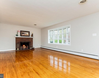 2271 Providence Street - Photo Thumbnail 1