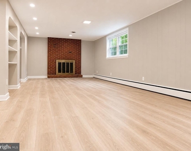 2271 Providence Street - Photo Thumbnail 13